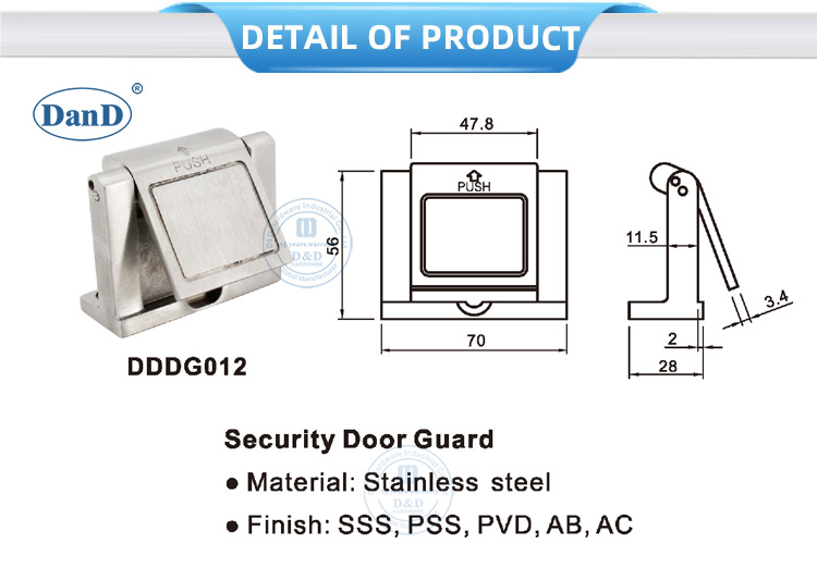 Guarda da porta do hotel