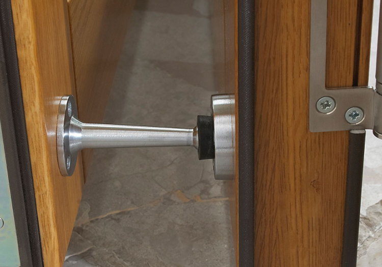 Kit de captura de rolha de porta magn&eacute;tica