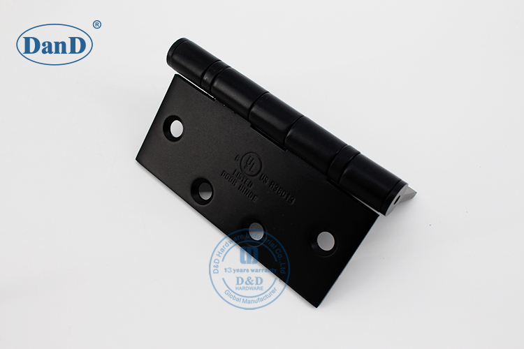 dobradi&ccedil;as pretas para portas internas